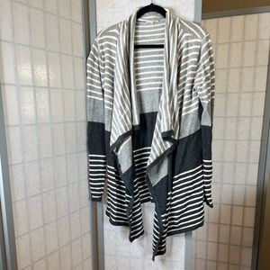Mystree | Sweaters | Gray And White 